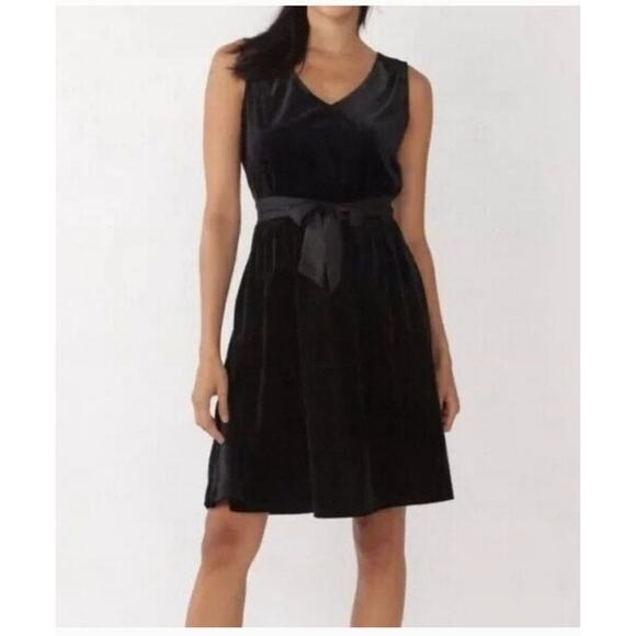 New Small Draper James RSVP velvet dress - Picture 5 of 7